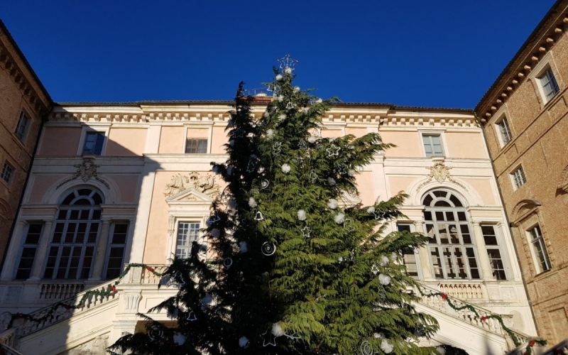 NATALE A GOVONE E PRANZO TIPICO DOMENICA 15 NOVEMBRE 2026